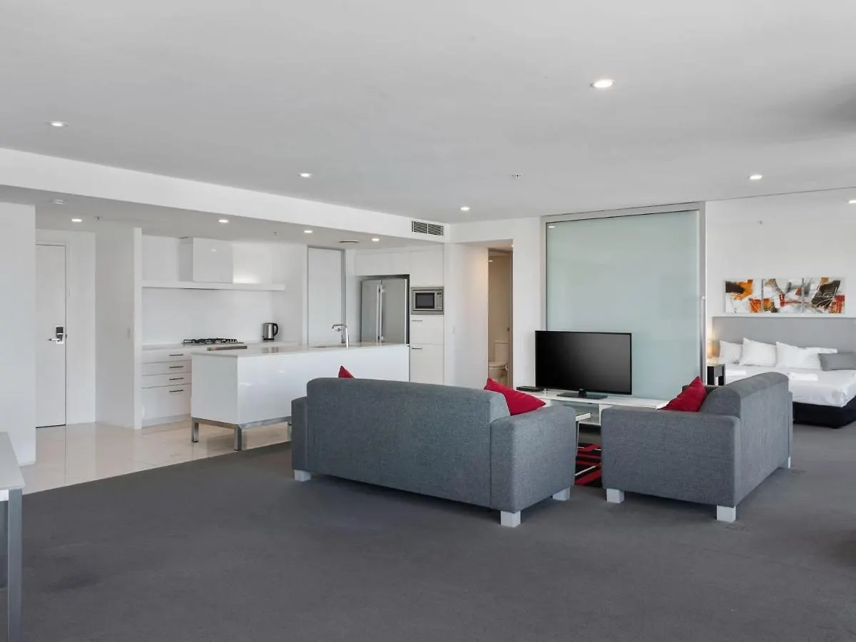 Luxury 3 Bedroom Apartment With Ocean Views - Coast Hm Gold Coast